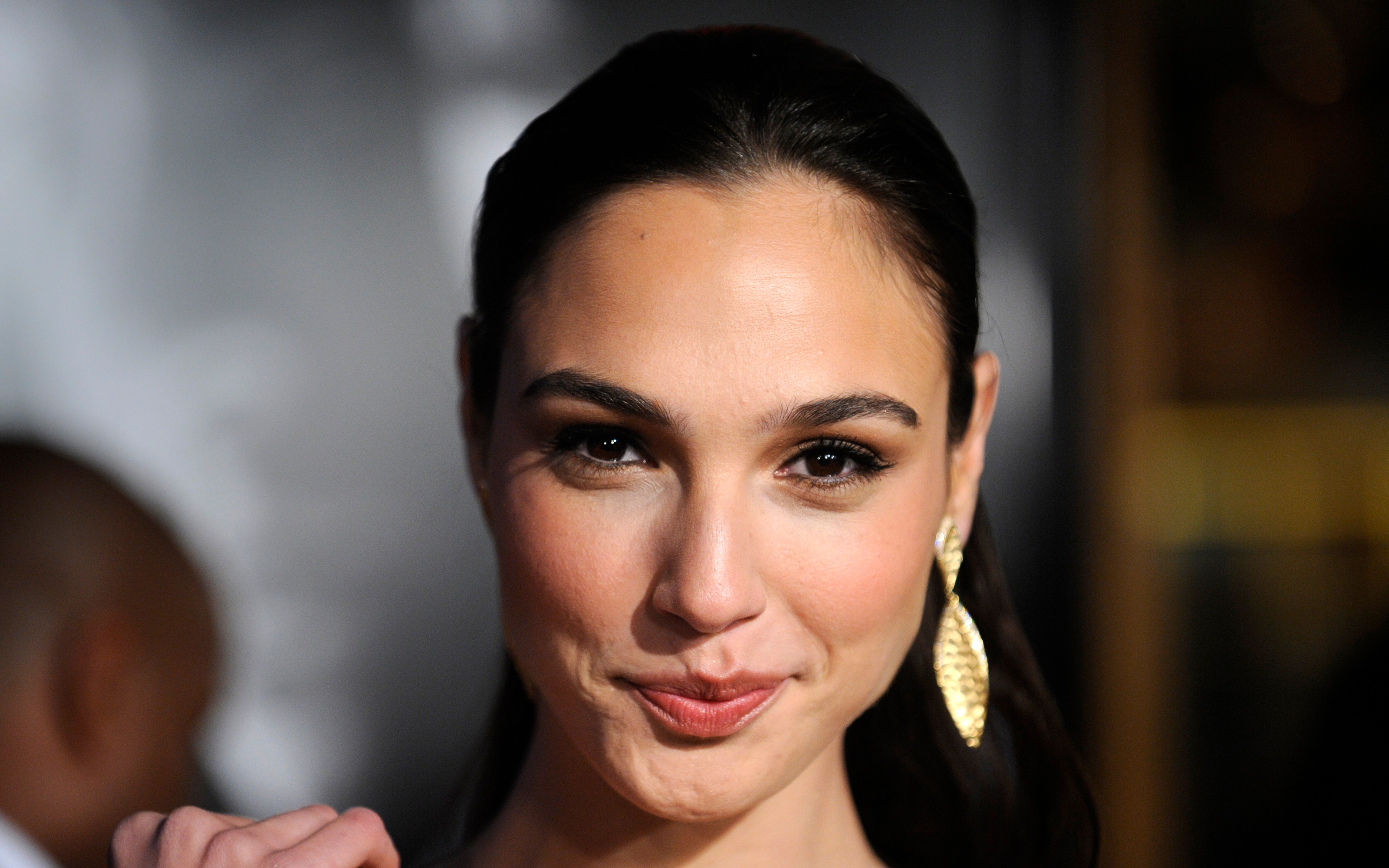 Gal Gadot High Quality Background on Wallpapers Vista