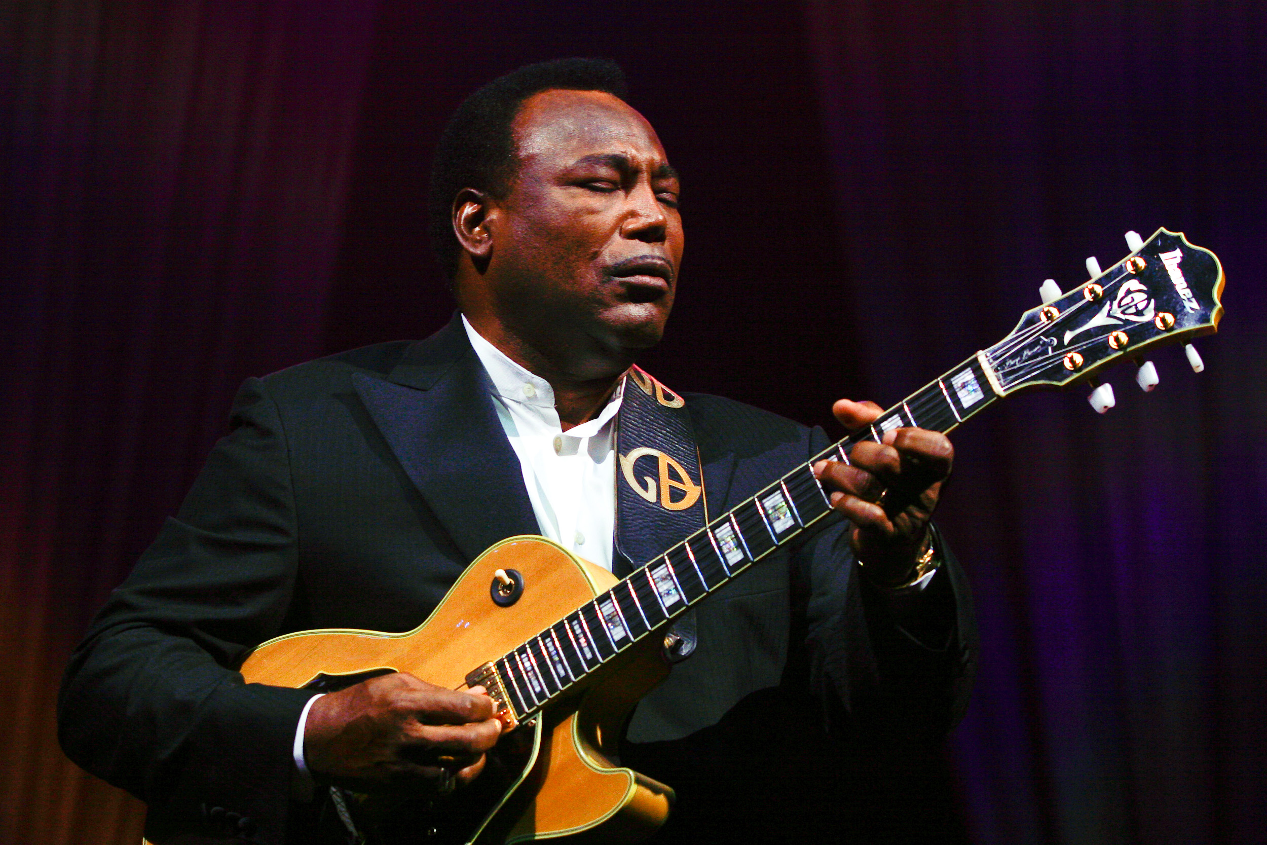 Images of George Benson | 2500x1667