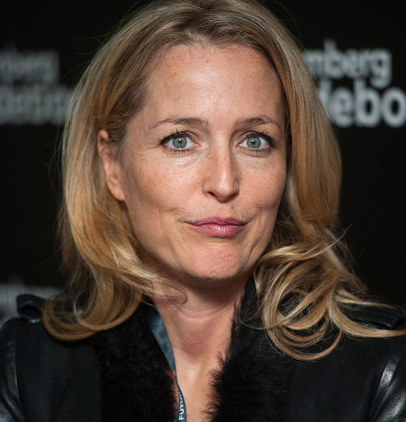 Images of Gillian Anderson | 590x613
