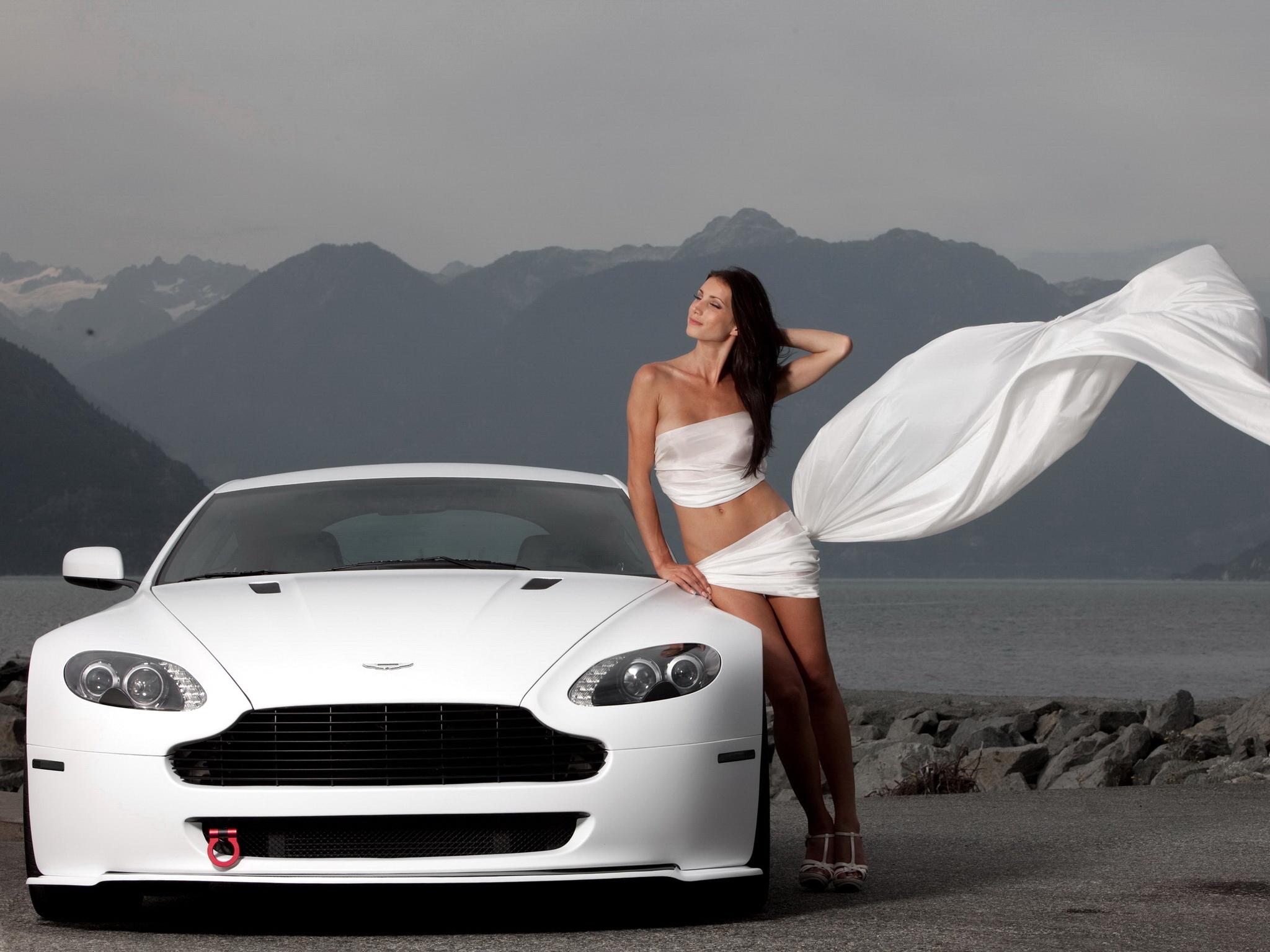 Amazing Girls & Cars Pictures & Backgrounds