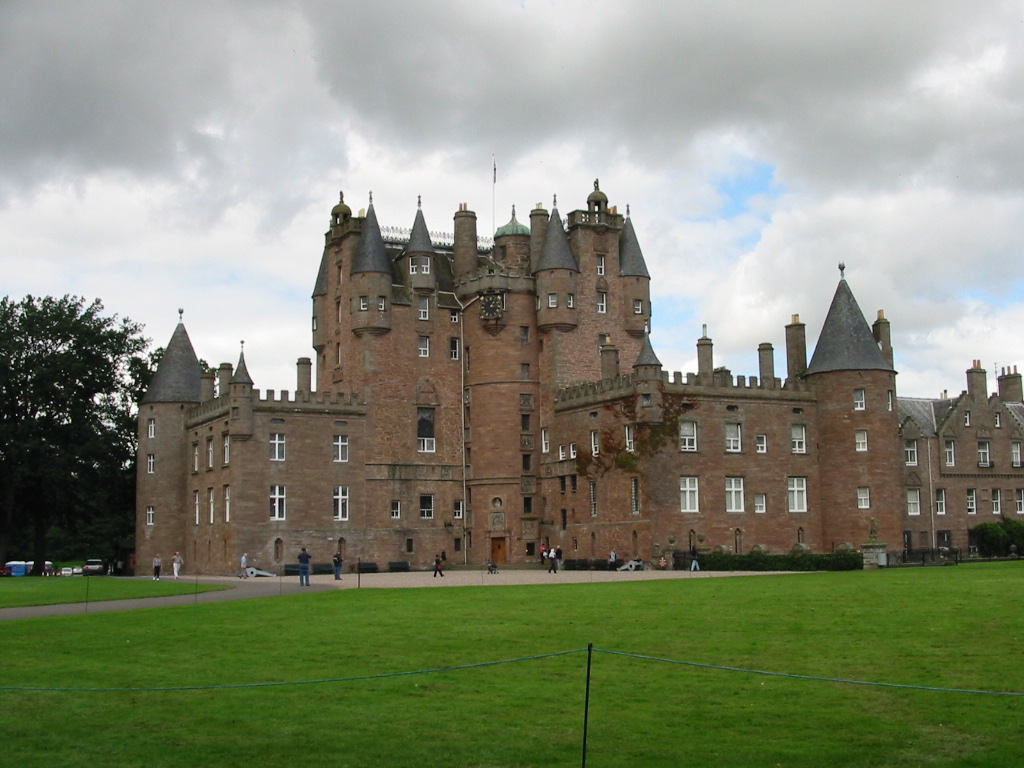 High Resolution Wallpaper | Glamis Castle 1024x768 px