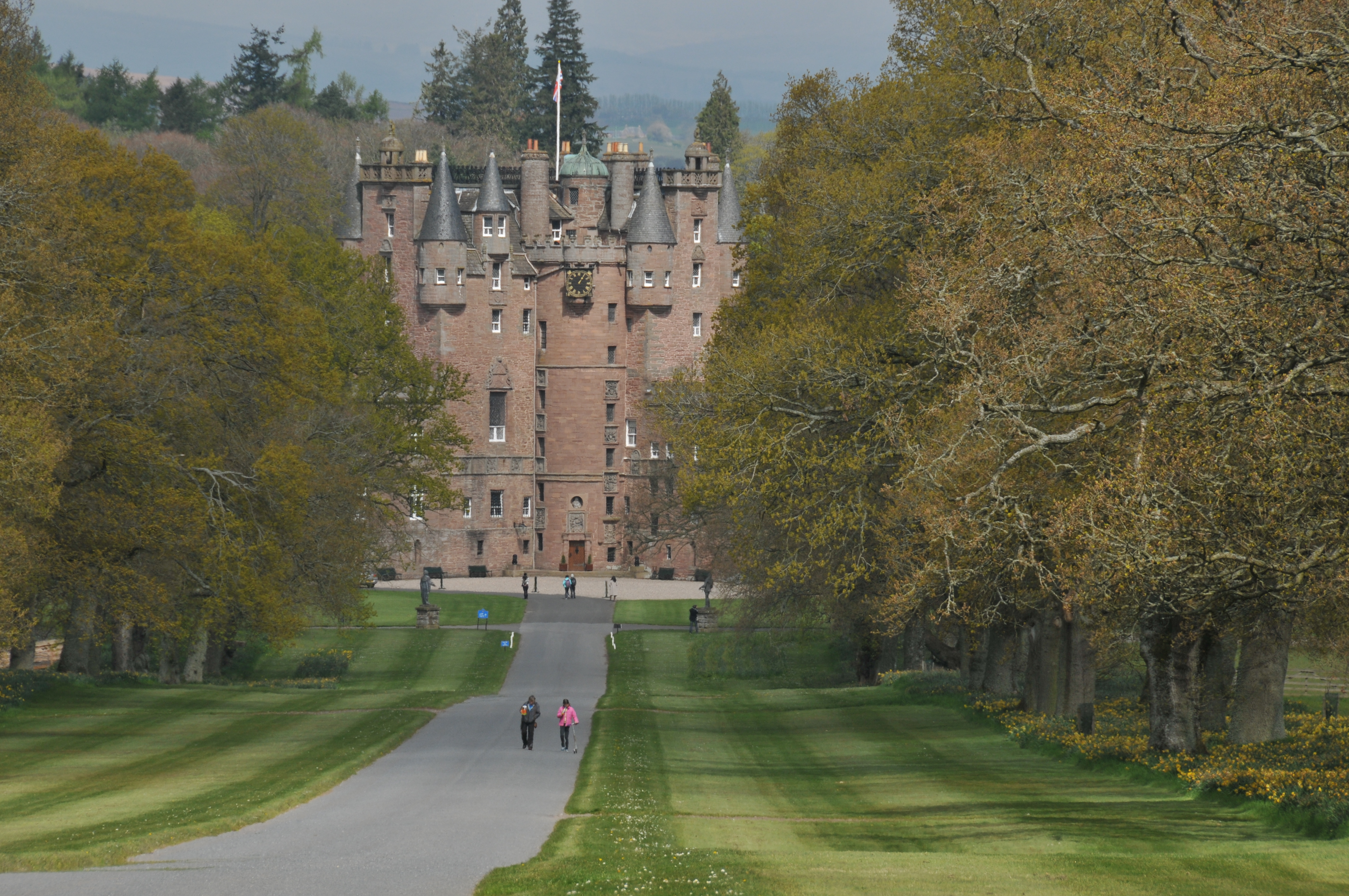 HD Quality Wallpaper | Collection: Man Made, 4288x2848 Glamis Castle
