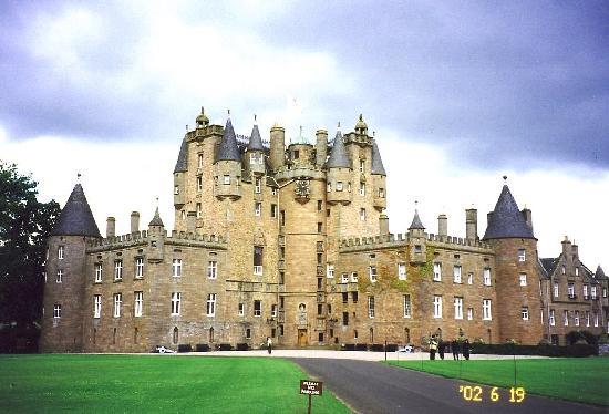 Nice Images Collection: Glamis Castle Desktop Wallpapers