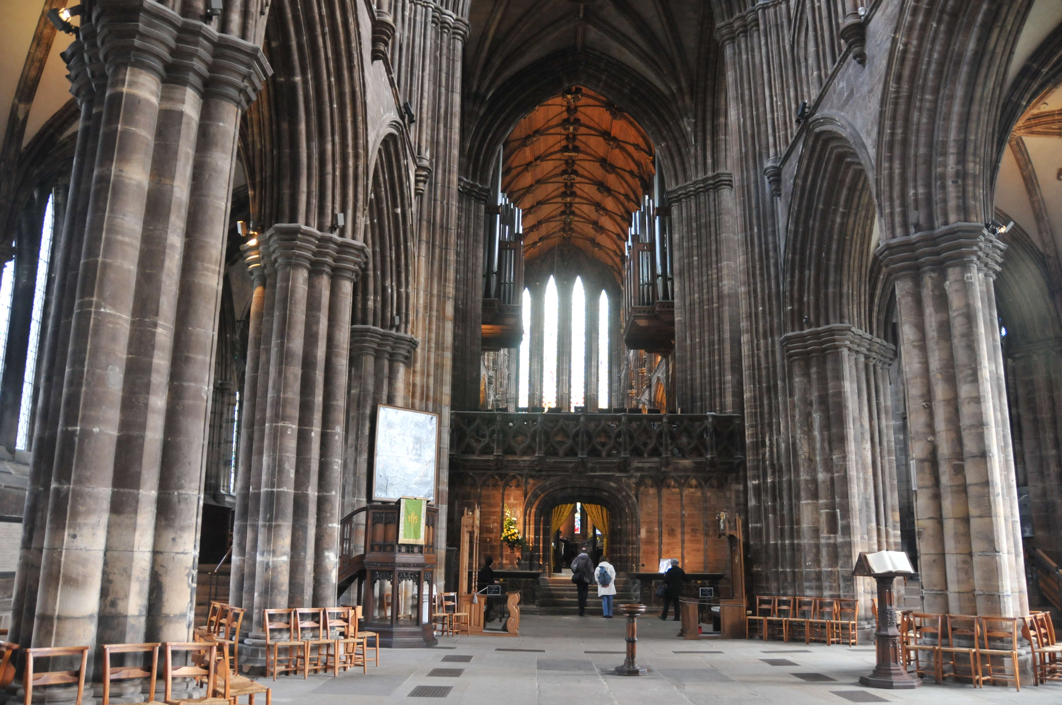 High Resolution Wallpaper | Glasgow Cathedral 4288x2848 px