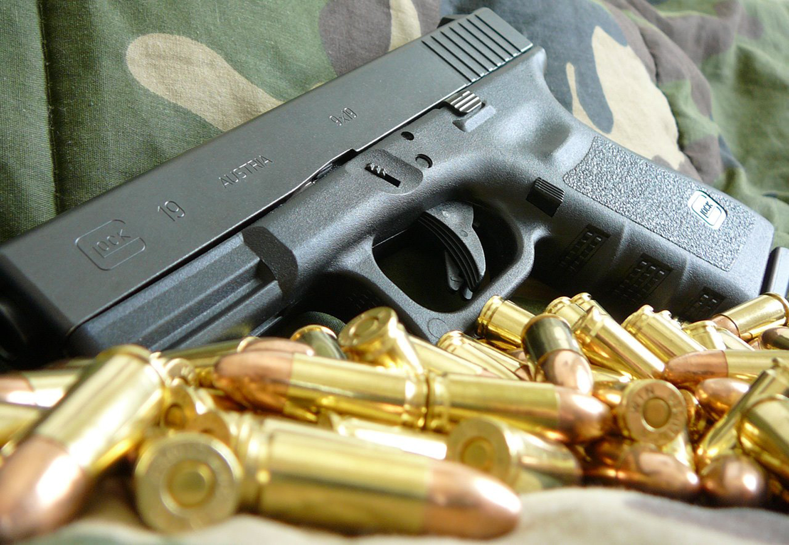 Glock-19 HD Gun Wallpapers Download Free Wallpapers in HD for your. 