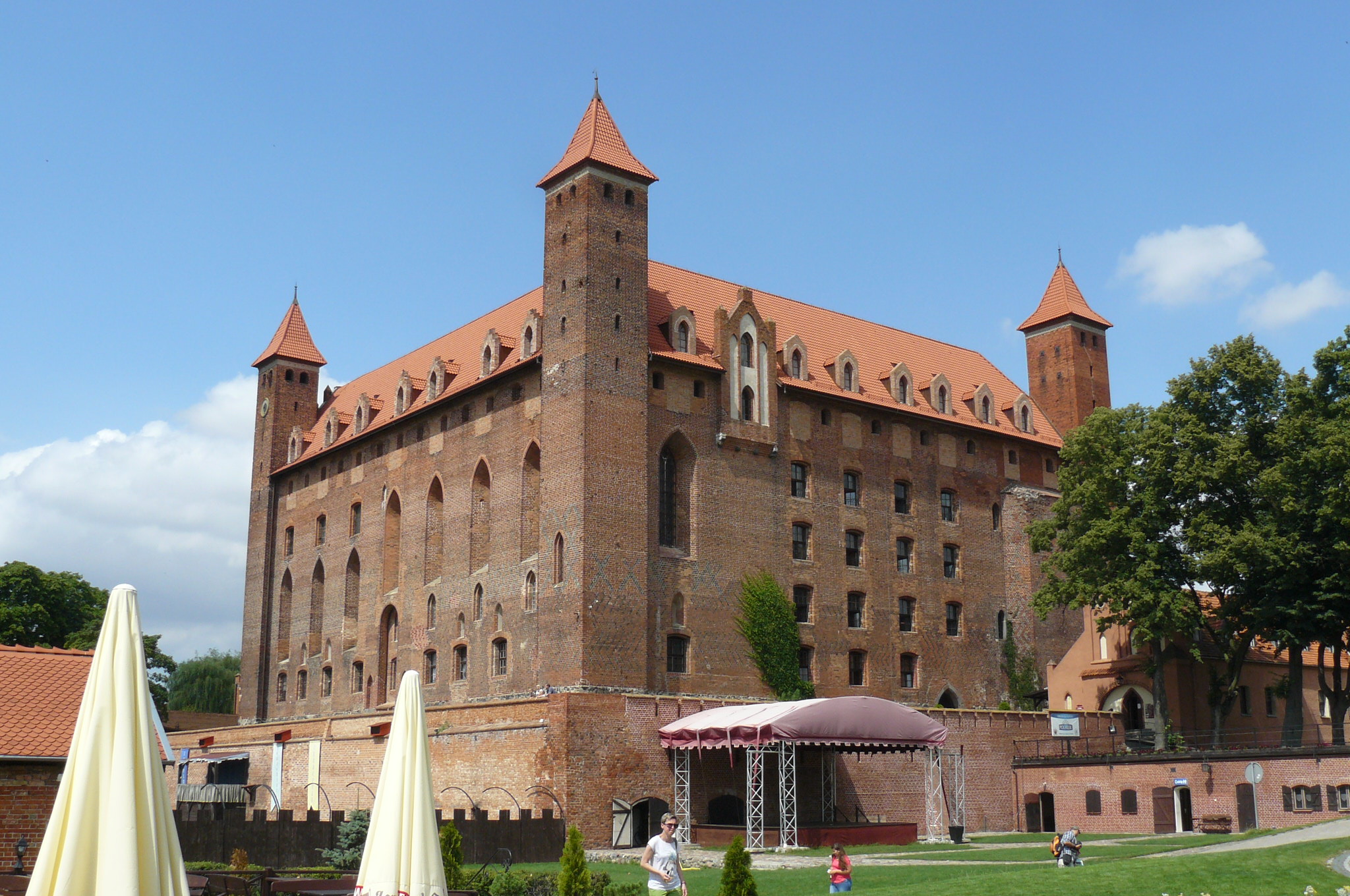 Gniew Castle High Quality Background on Wallpapers Vista