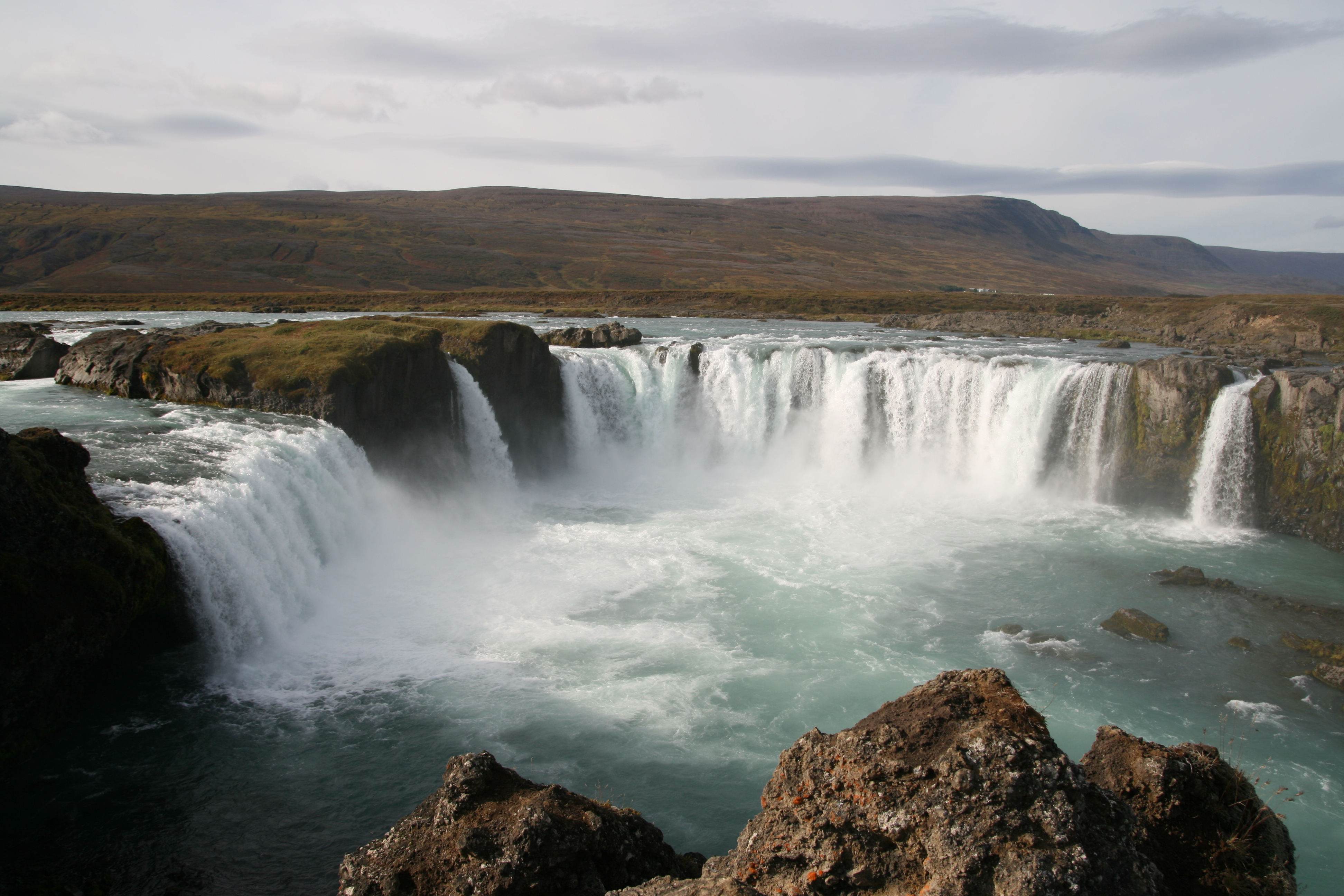 HD Quality Wallpaper | Collection: Earth, 3888x2592 Goðafoss