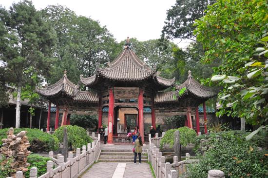 HD Quality Wallpaper | Collection: Religious, 550x365 Great Mosque Of Xi'an 
