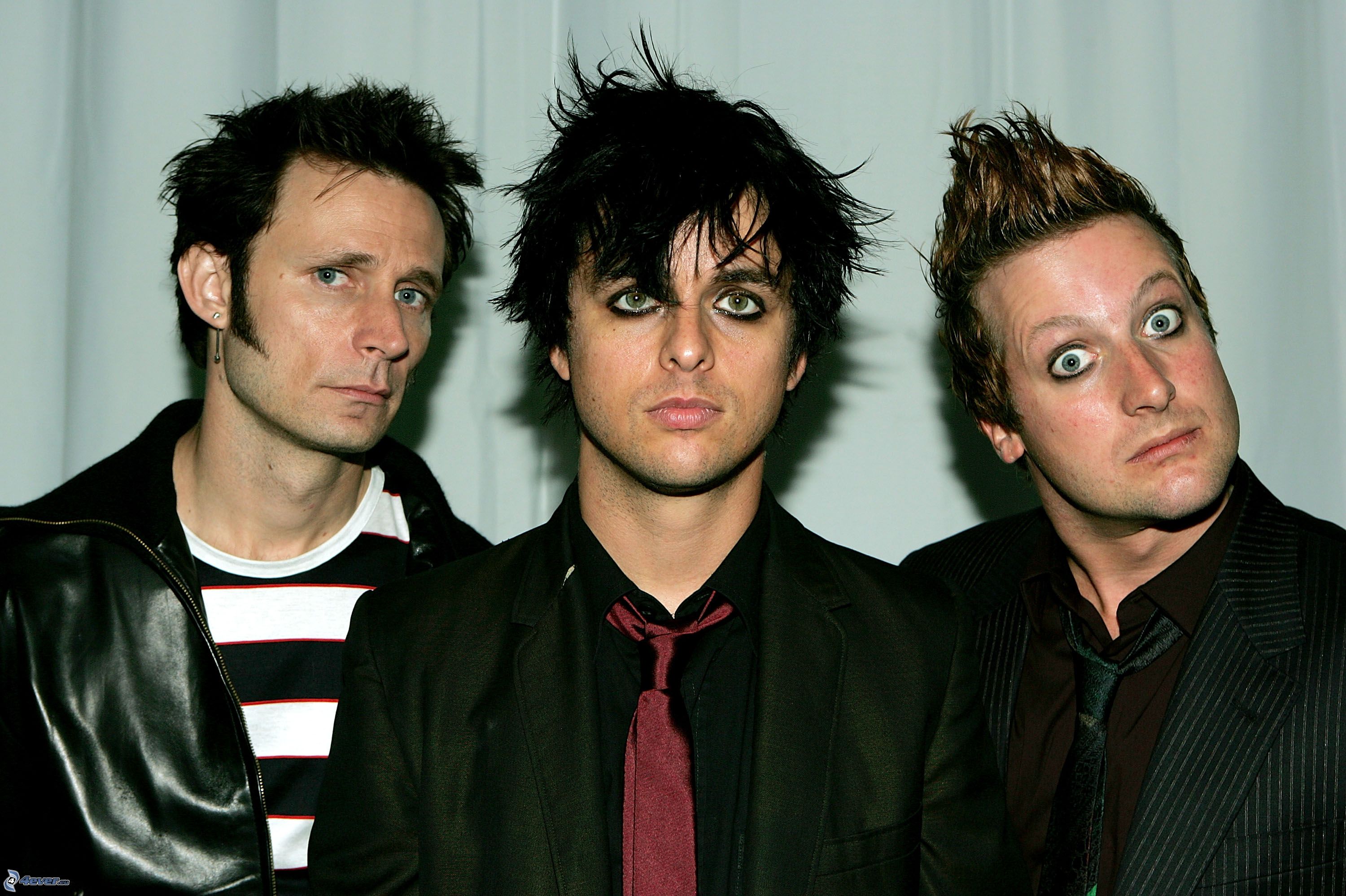 HQ Green Day Wallpapers | File 705.53Kb