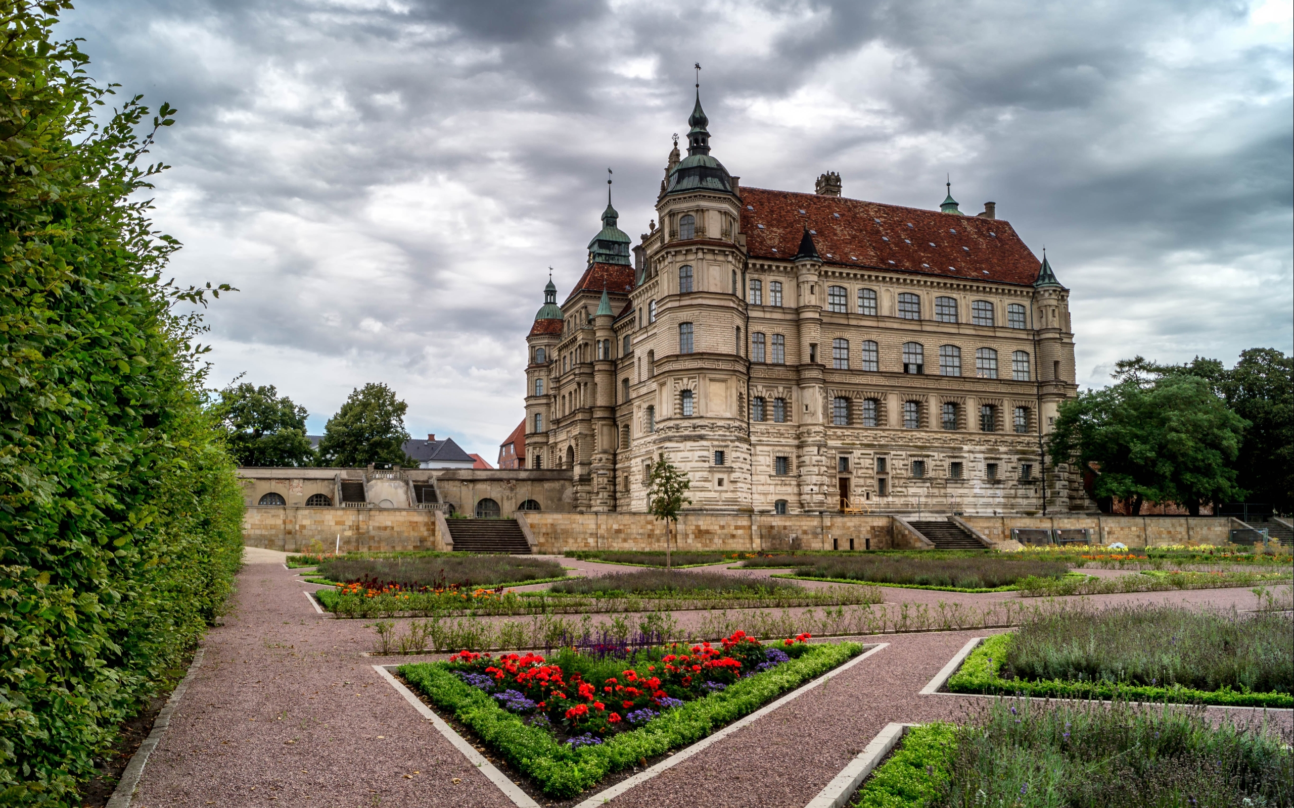 High Resolution Wallpaper | Güstrow Palace 2560x1600 px