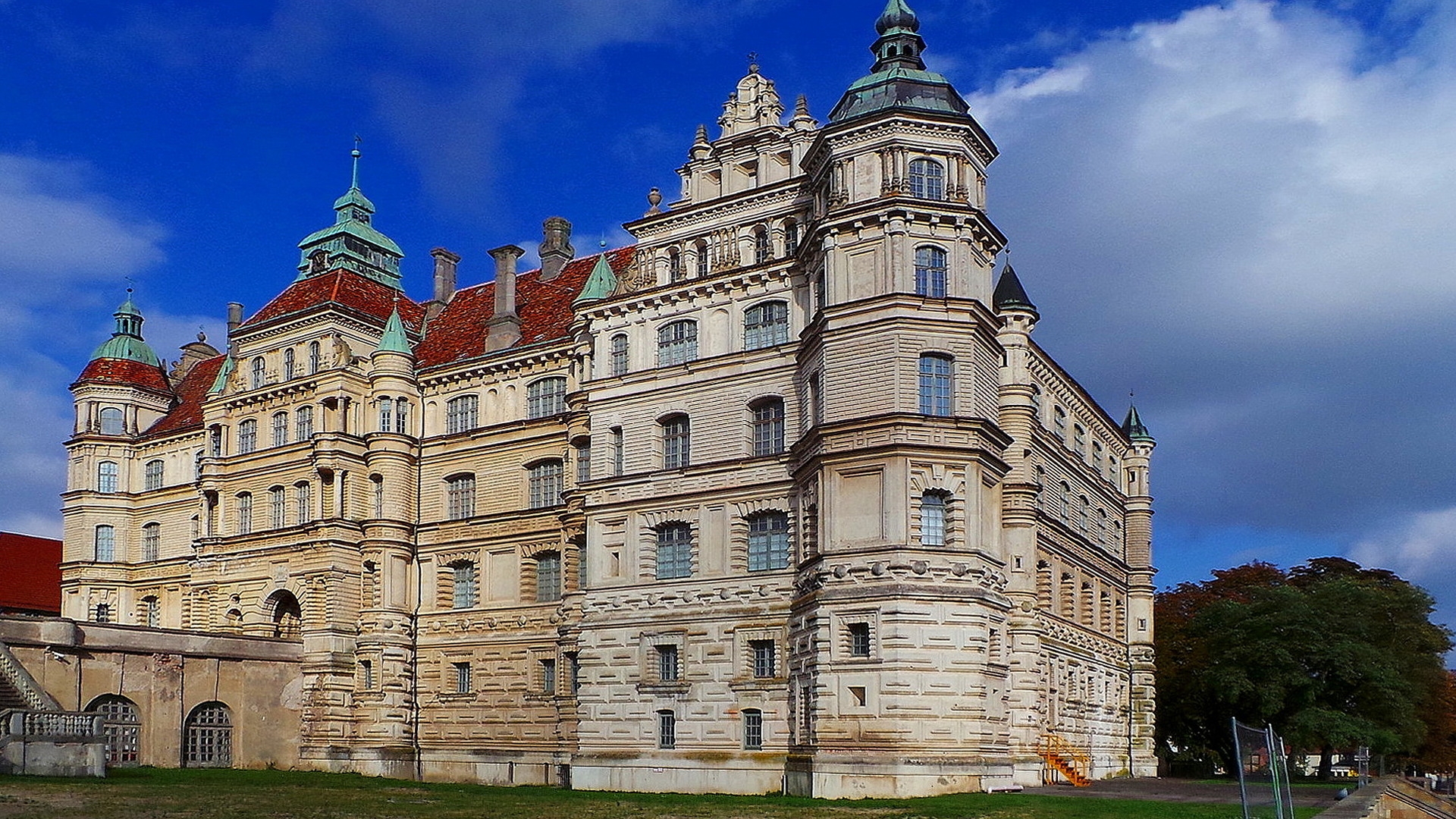1920x1080 > Güstrow Palace Wallpapers
