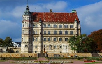 Güstrow Palace High Quality Background on Wallpapers Vista