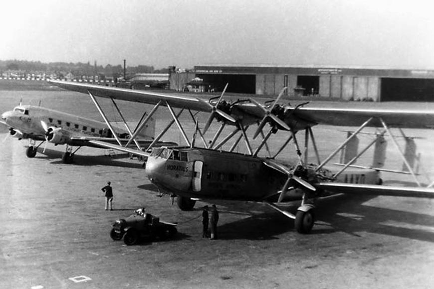 Nice Images Collection: Handley Page H.P.42 Desktop Wallpapers