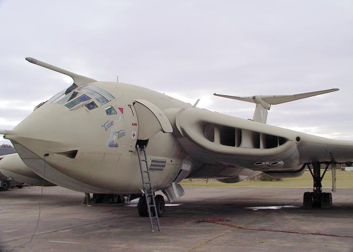 Images of Handley Page Victor | 700x500