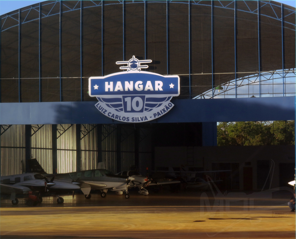 Hangar 10 #25