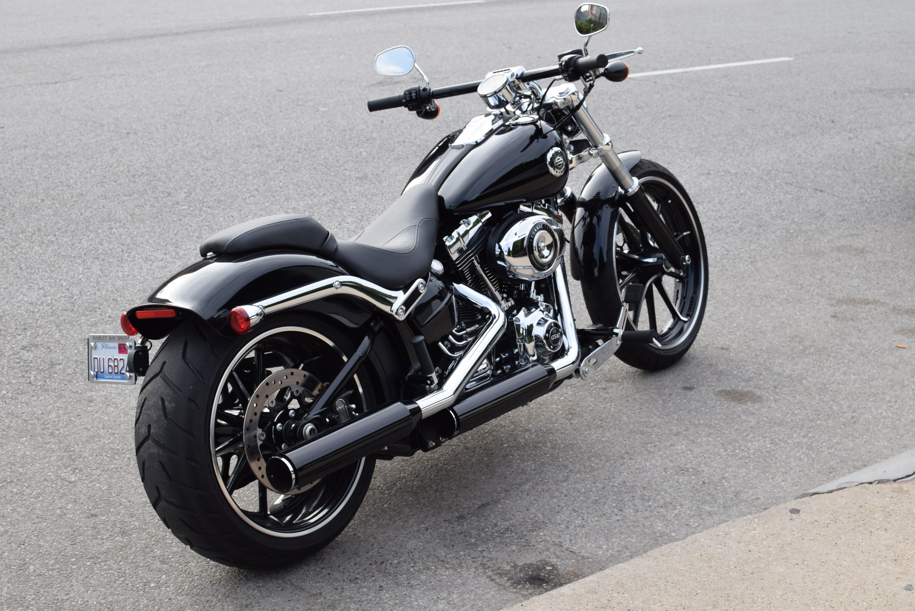 HQ Harley-Davidson Breakout Wallpapers | File 813.42Kb