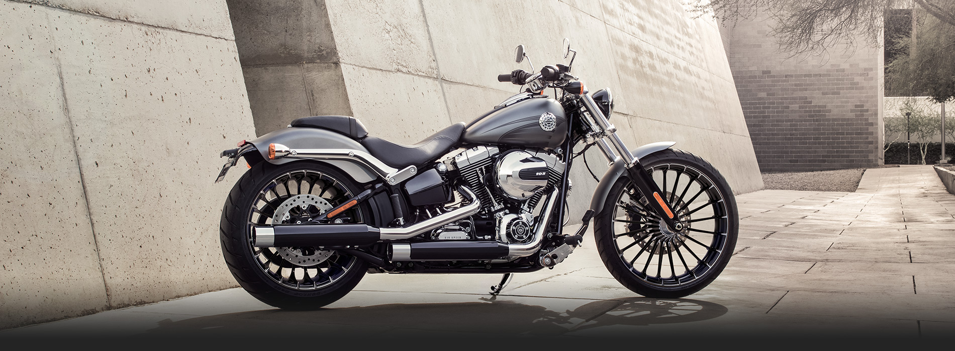 HD Quality Wallpaper | Collection: Vehicles, 1900x700 Harley-Davidson Breakout