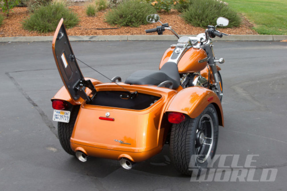 Images of Harley-Davidson Freewheeler | 1000x666