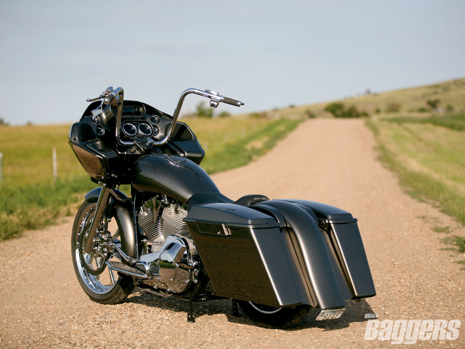 Harley-Davidson Road Glide High Quality Background on Wallpapers Vista
