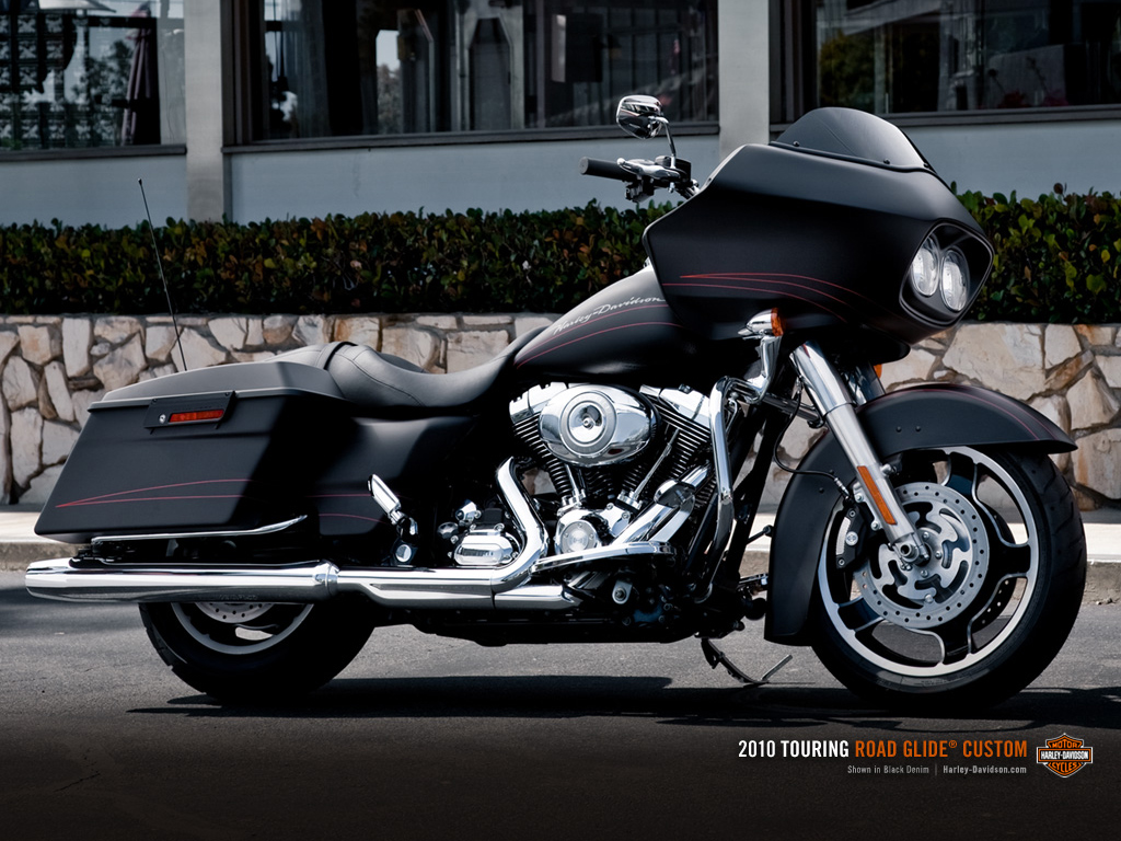 HD Quality Wallpaper | Collection: Vehicles, 1024x768 Harley-Davidson Road Glide