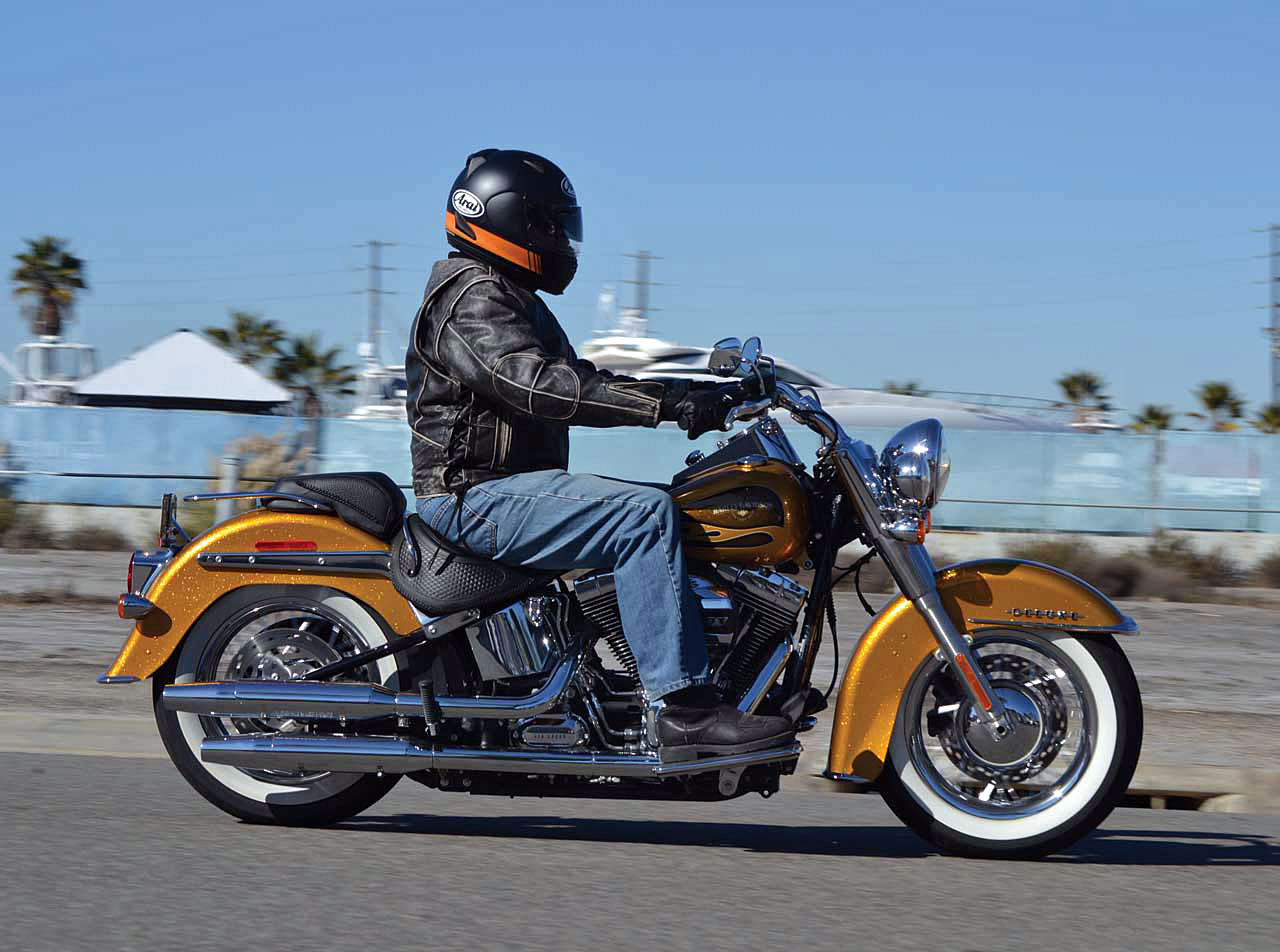 1280x952 > Harley-davidson Softail Deluxe Wallpapers