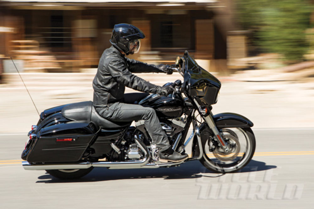 High Resolution Wallpaper | Harley-Davidson Street Glide 1000x666 px