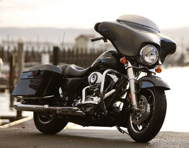 Images of Harley-Davidson Street Glide | 800x627