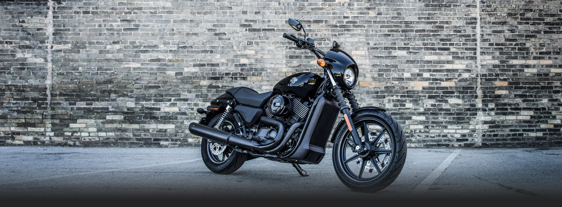 High Resolution Wallpaper | Harley-Davidson Street 1900x700 px