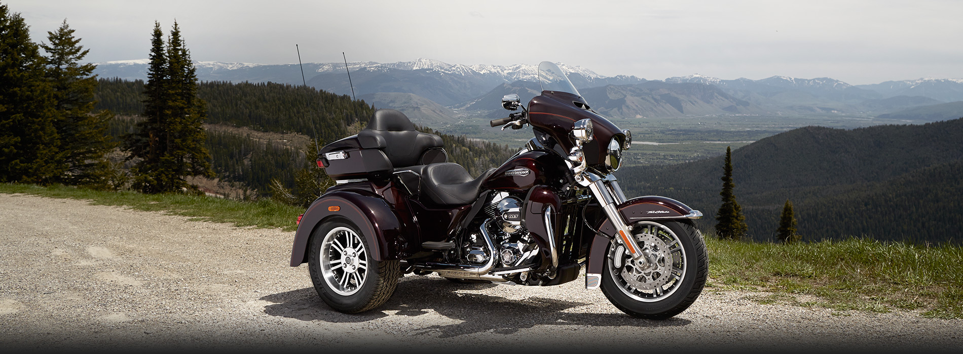 HD Quality Wallpaper | Collection: Vehicles, 1900x700 Harley-Davidson Tri Glide Ultra