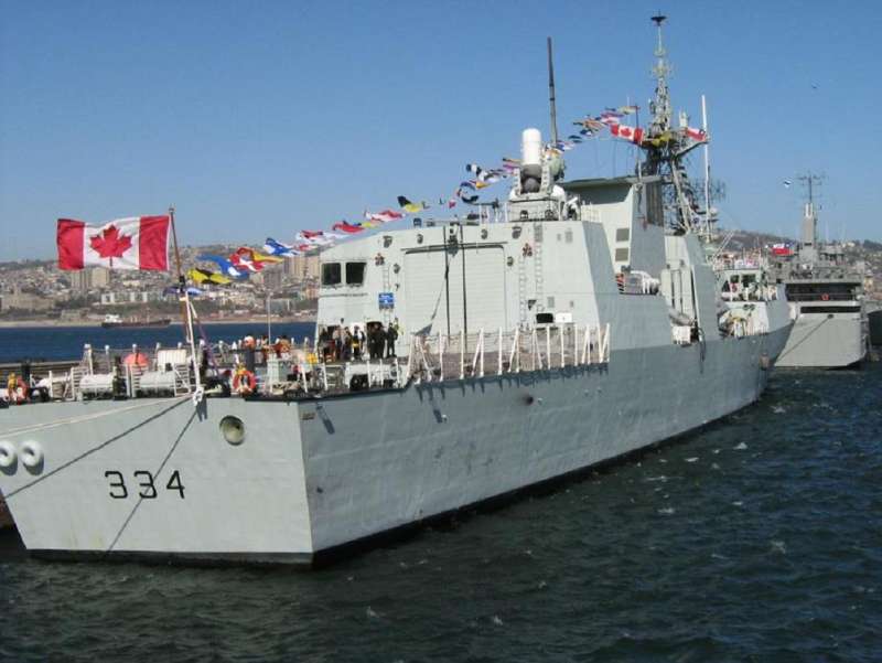 HMCS Regina (FFH 334) #17