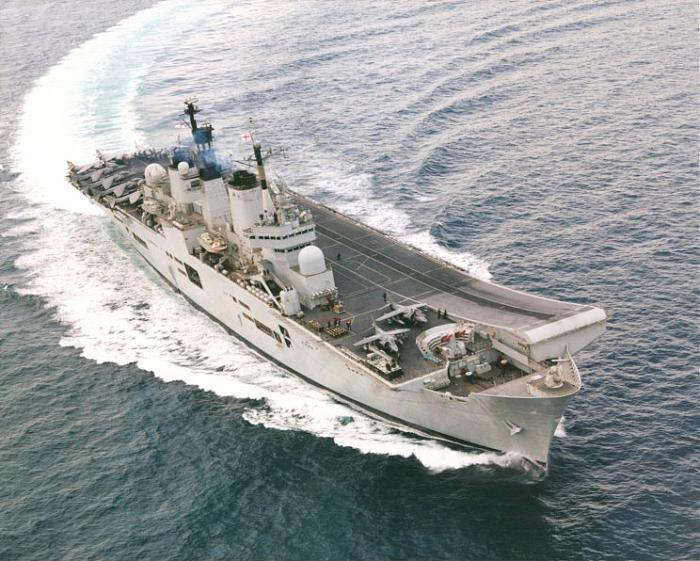 HMS Illustrious (R06) #19