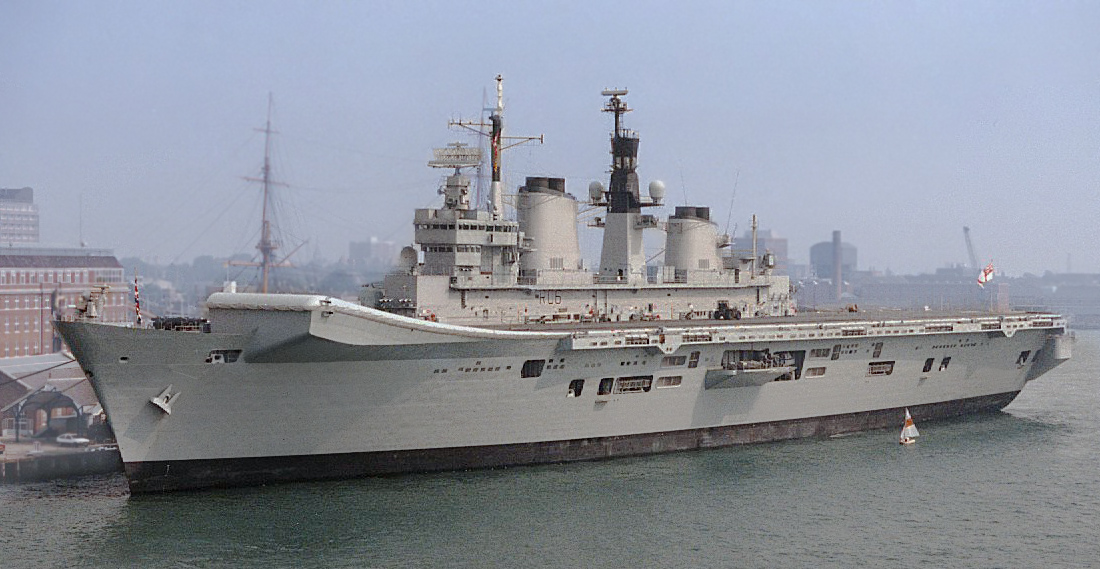 HMS Illustrious (R06) Backgrounds on Wallpapers Vista