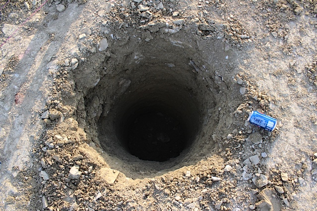 Images of Hole | 639x426