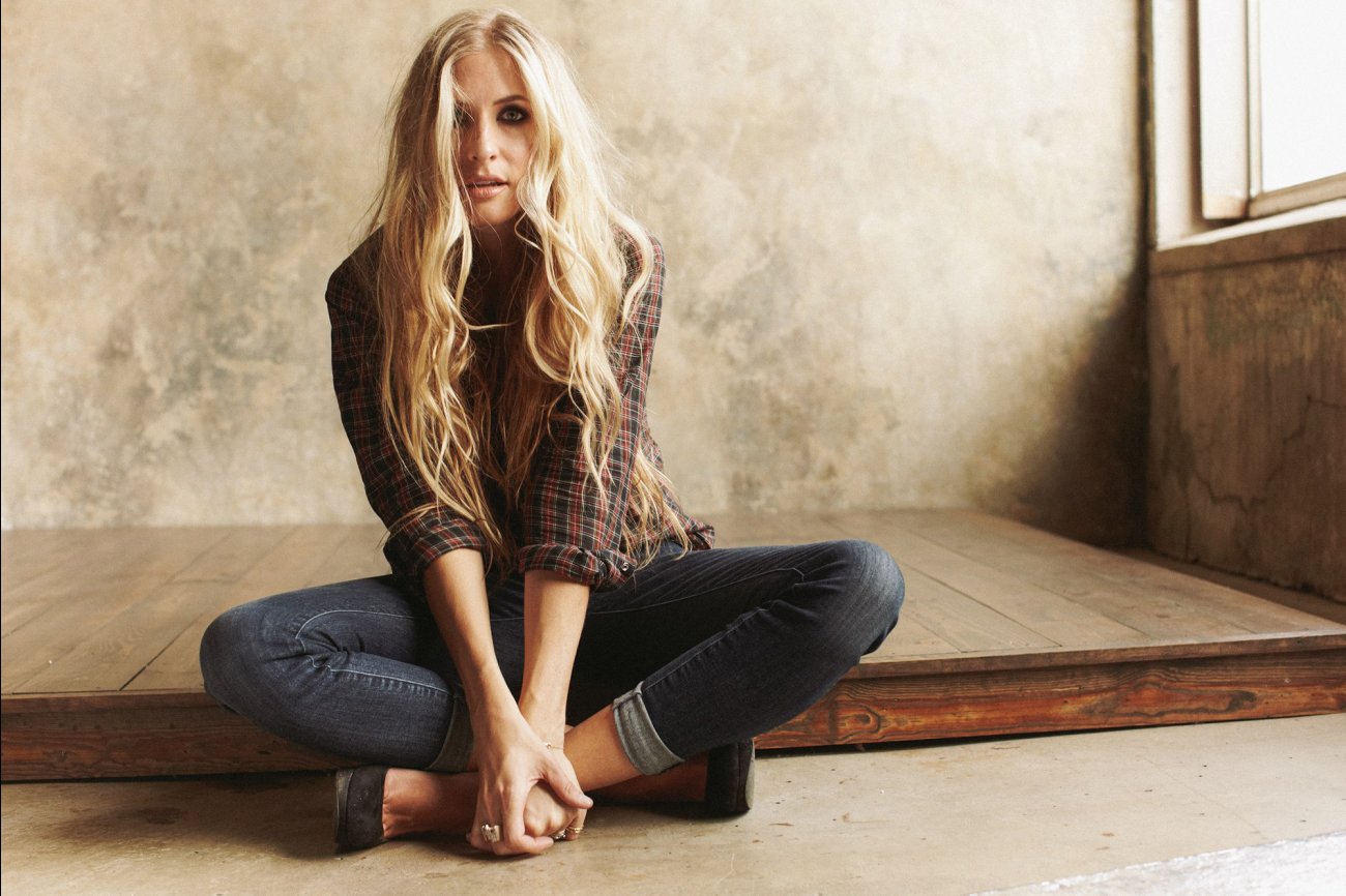 High Resolution Wallpaper | Holly Williams 1300x866 px