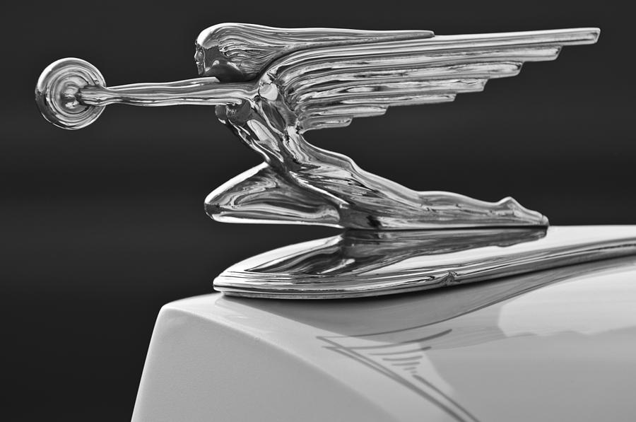 Nice Images Collection: Hood Ornament Desktop Wallpapers