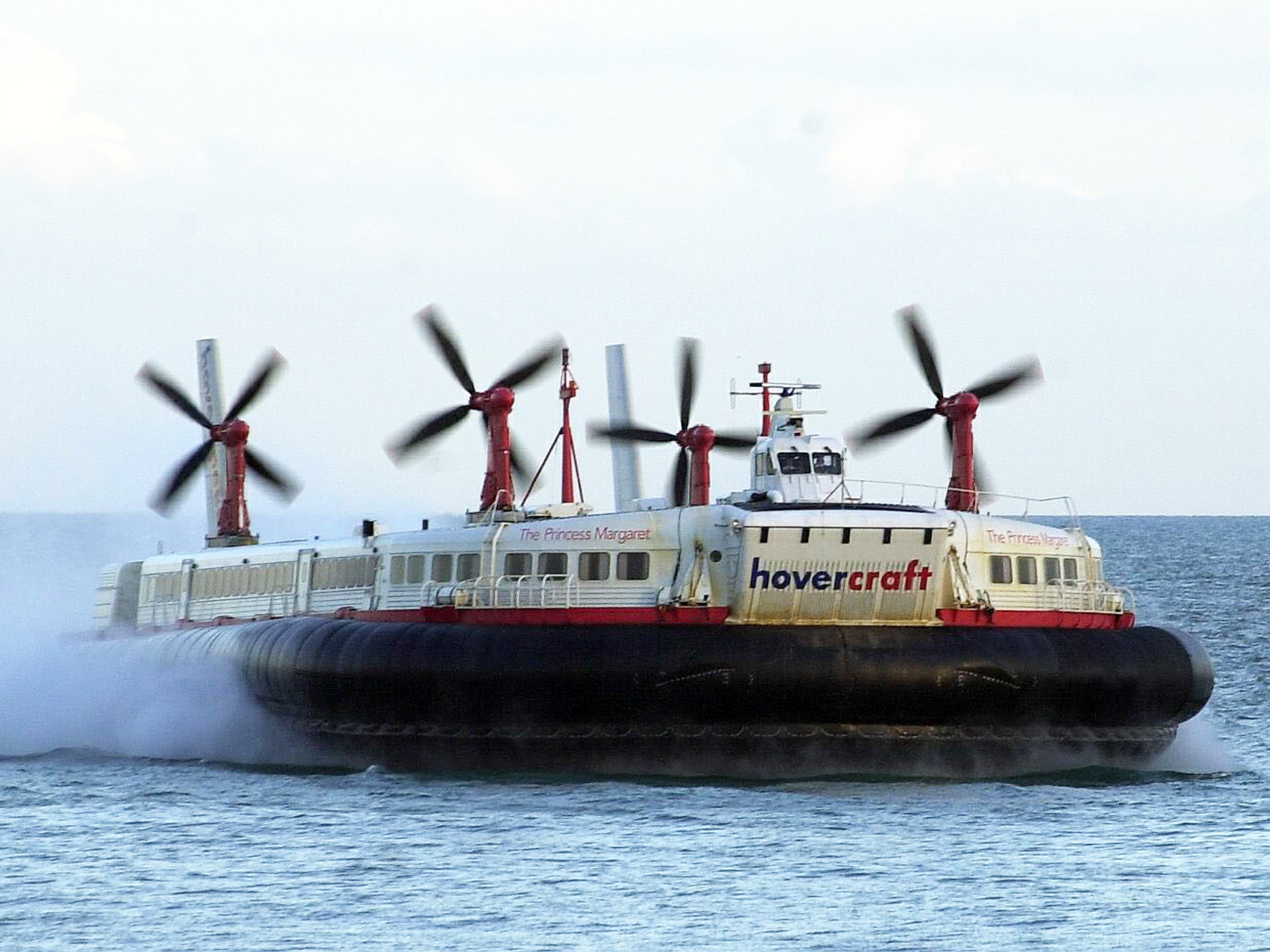 Amazing Hovercraft Pictures & Backgrounds