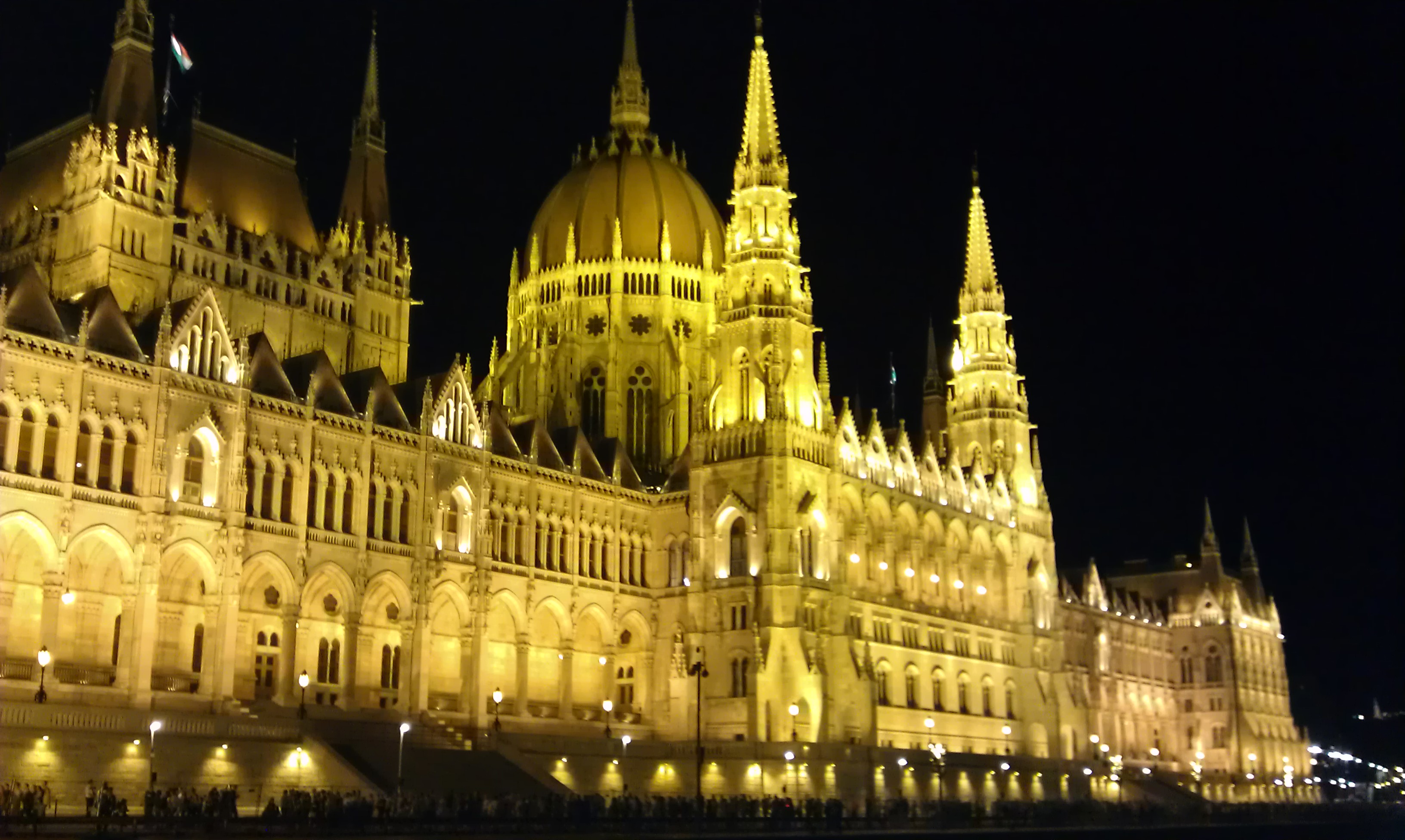 Images of Hungarian Parliament Building | 3264x1952