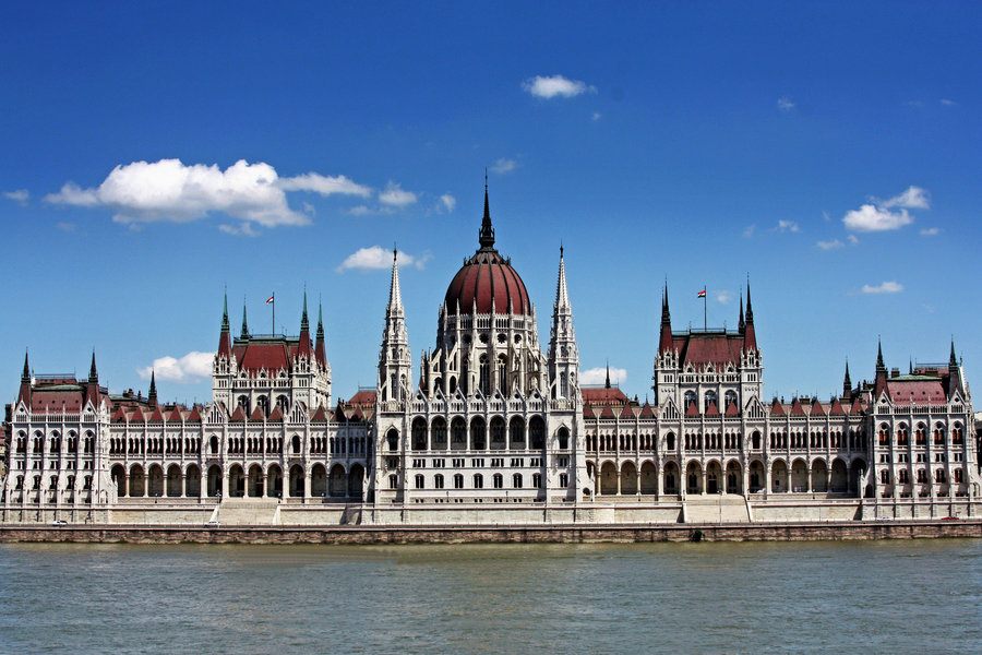 Amazing Hungarian Parliament Building Pictures & Backgrounds