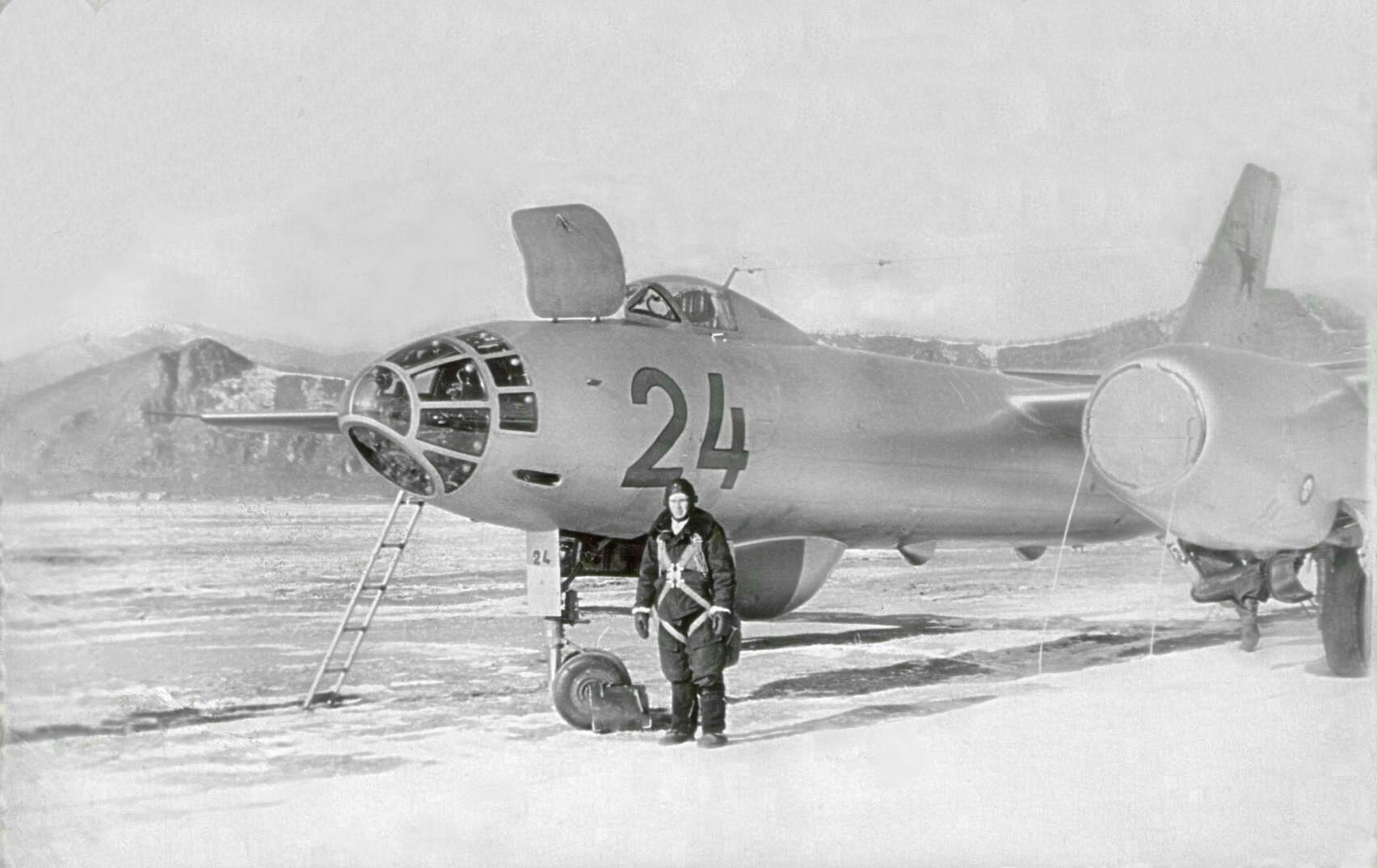 Ilyushin Il-22 #4