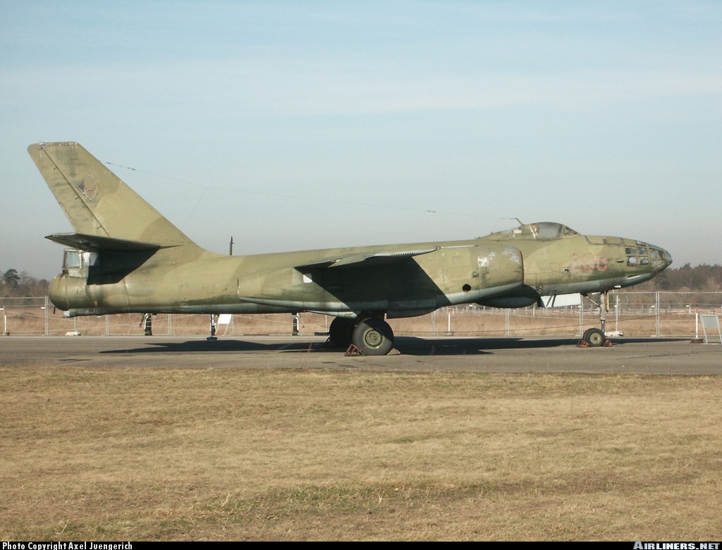 Ilyushin Il-28 Backgrounds, Compatible - PC, Mobile, Gadgets| 1024x780 px