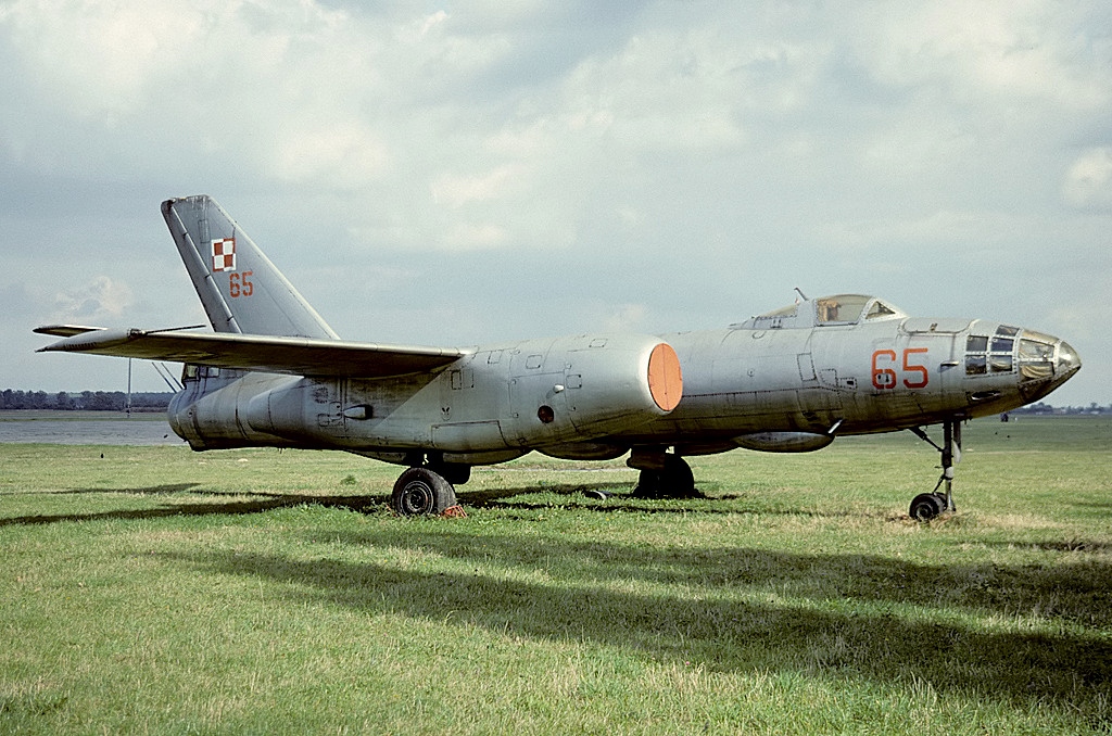 Ilyushin Il-28 Pics, Military Collection