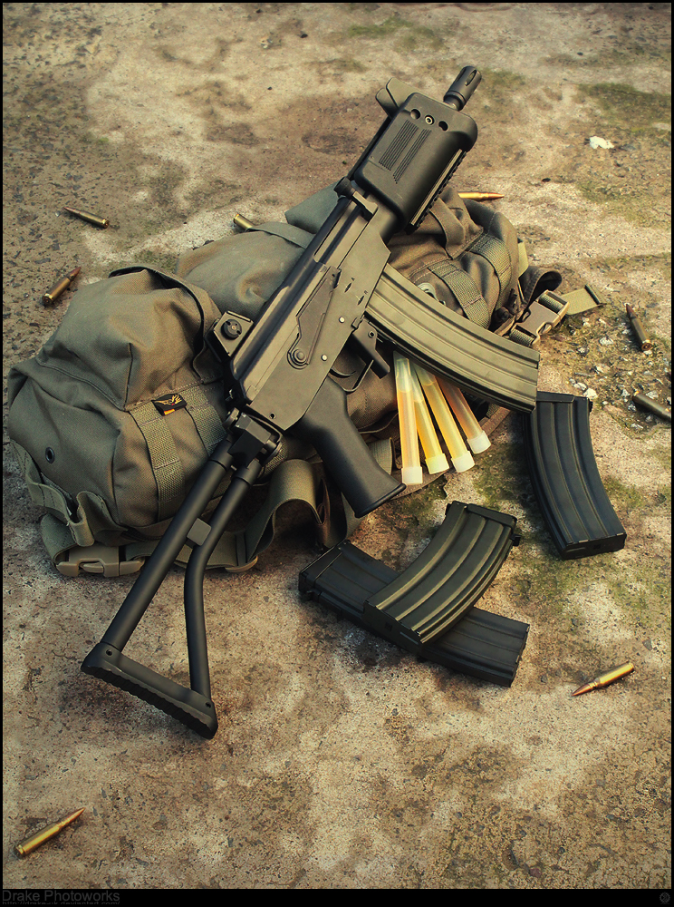 HD Quality Wallpaper | Collection: Weapons, 744x1000 IMI Galil