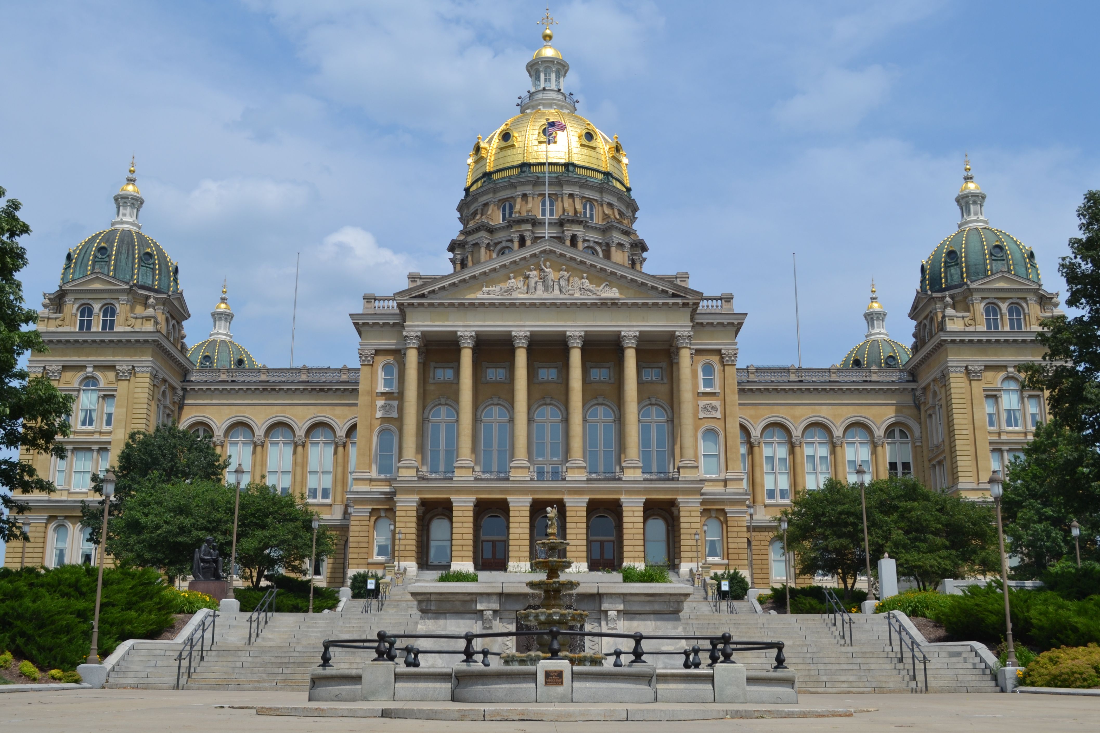 Nice Images Collection: Iowa State Capitol Desktop Wallpapers