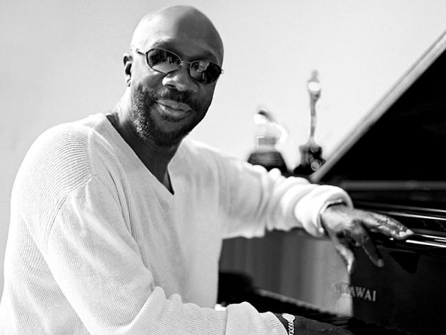 Nice wallpapers Isaac Hayes 650x488px