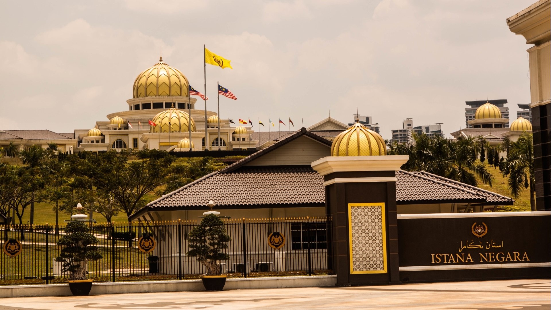 Istana Negara, Jakarta Backgrounds, Compatible - PC, Mobile, Gadgets| 1920x1080 px