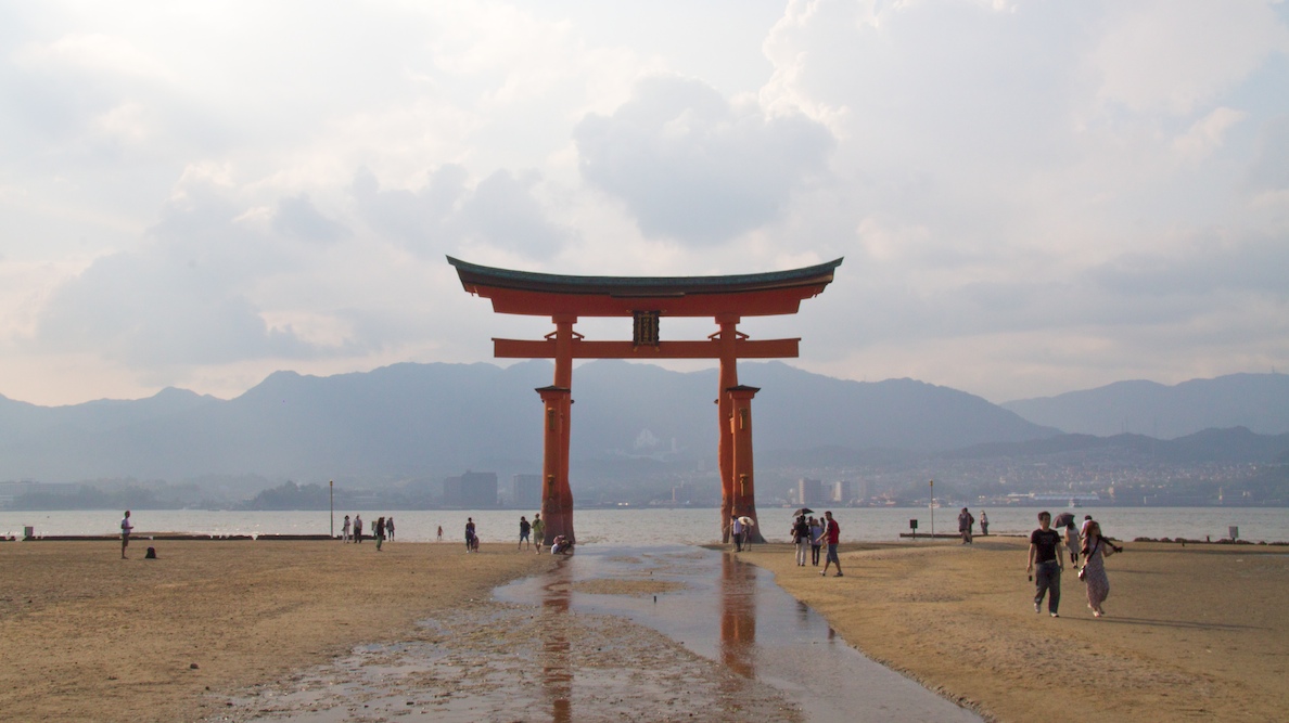 HD Quality Wallpaper | Collection: Religious, 1188x667 Itsukushima Gate