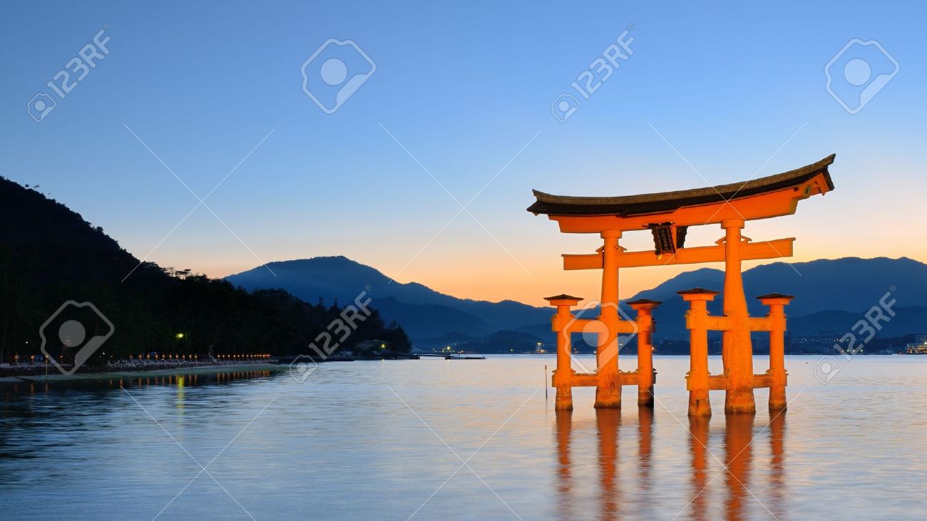 Itsukushima Gate Backgrounds, Compatible - PC, Mobile, Gadgets| 1300x731 px