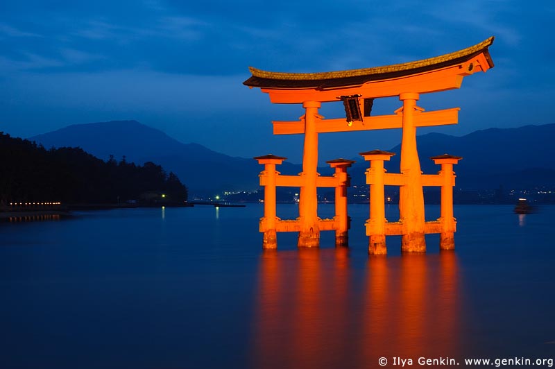 HD Quality Wallpaper | Collection: Religious, 800x532 Itsukushima Gate