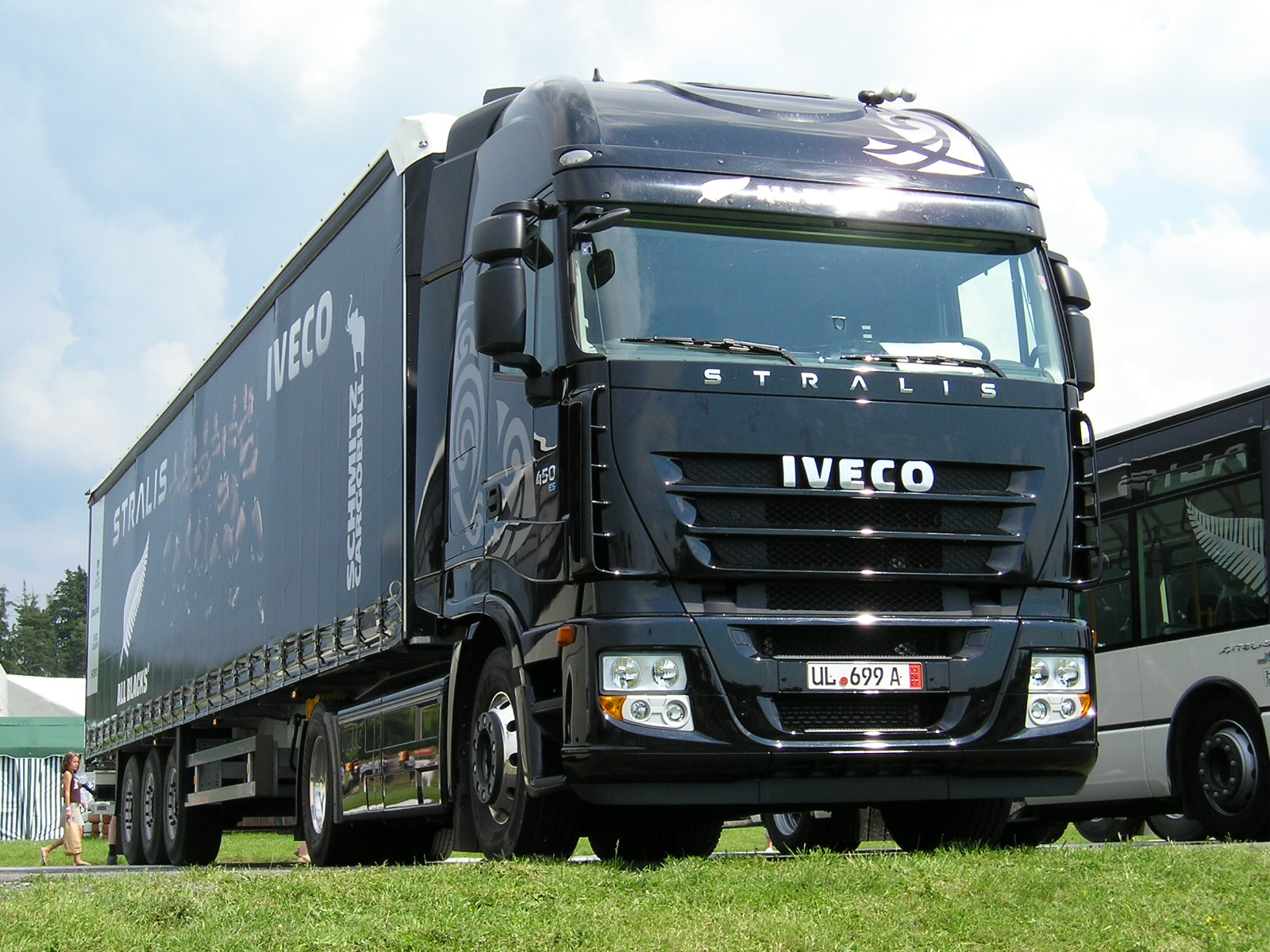 Iveco Backgrounds on Wallpapers Vista
