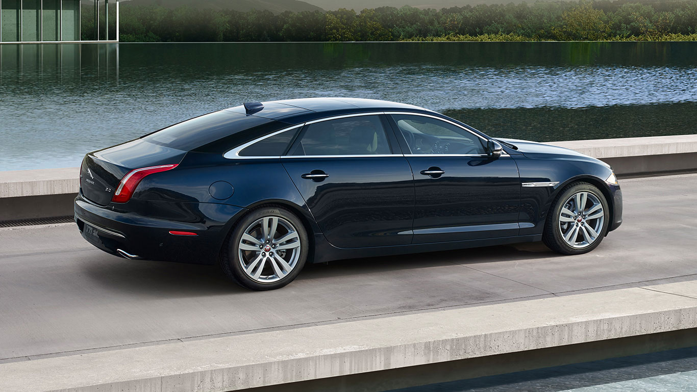 Jaguar XJ Backgrounds on Wallpapers Vista